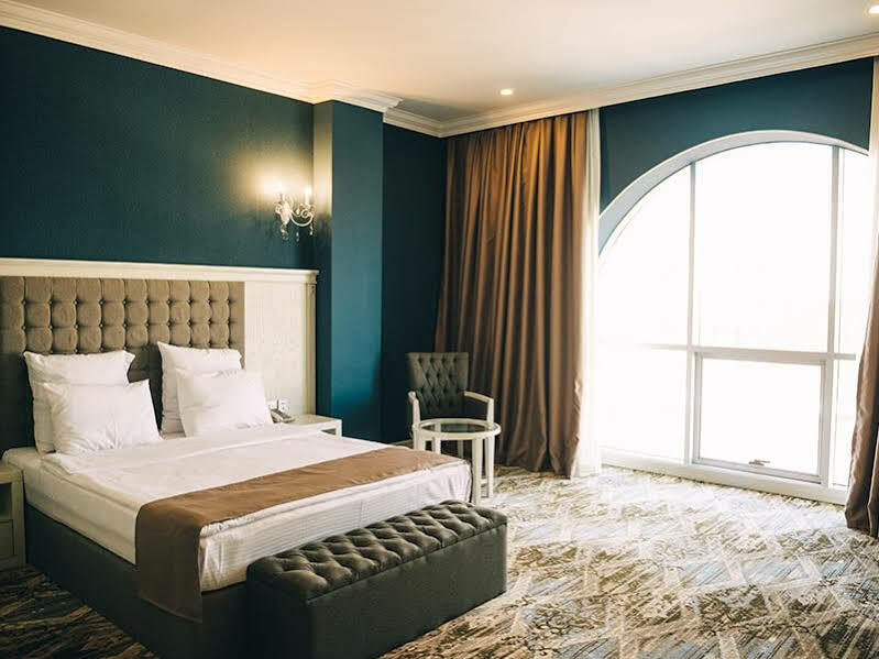 Emerald Suite Hotel 바쿠 외부 사진