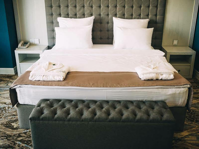 Emerald Suite Hotel 바쿠 외부 사진